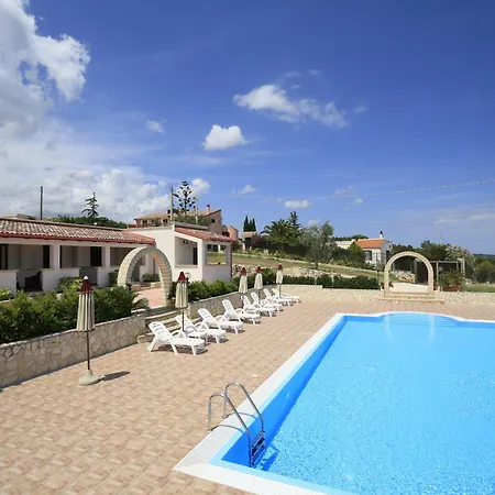 B&B Hibiscus-3